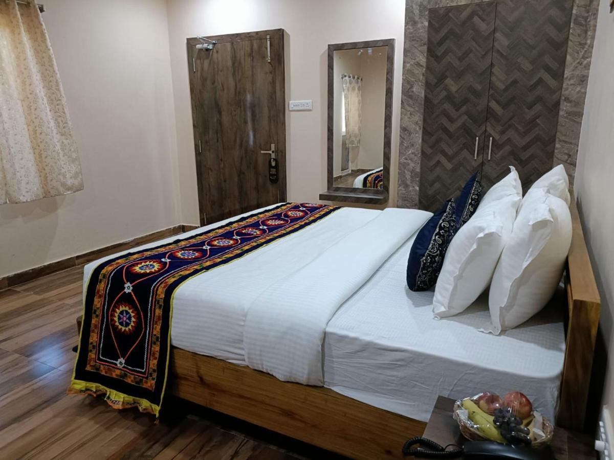 Goroomgo Silicon Residency Puri Near Sea Beach & Temple - Luxurious Room - Lift And Parking Facilities - Best Seller Extérieur photo