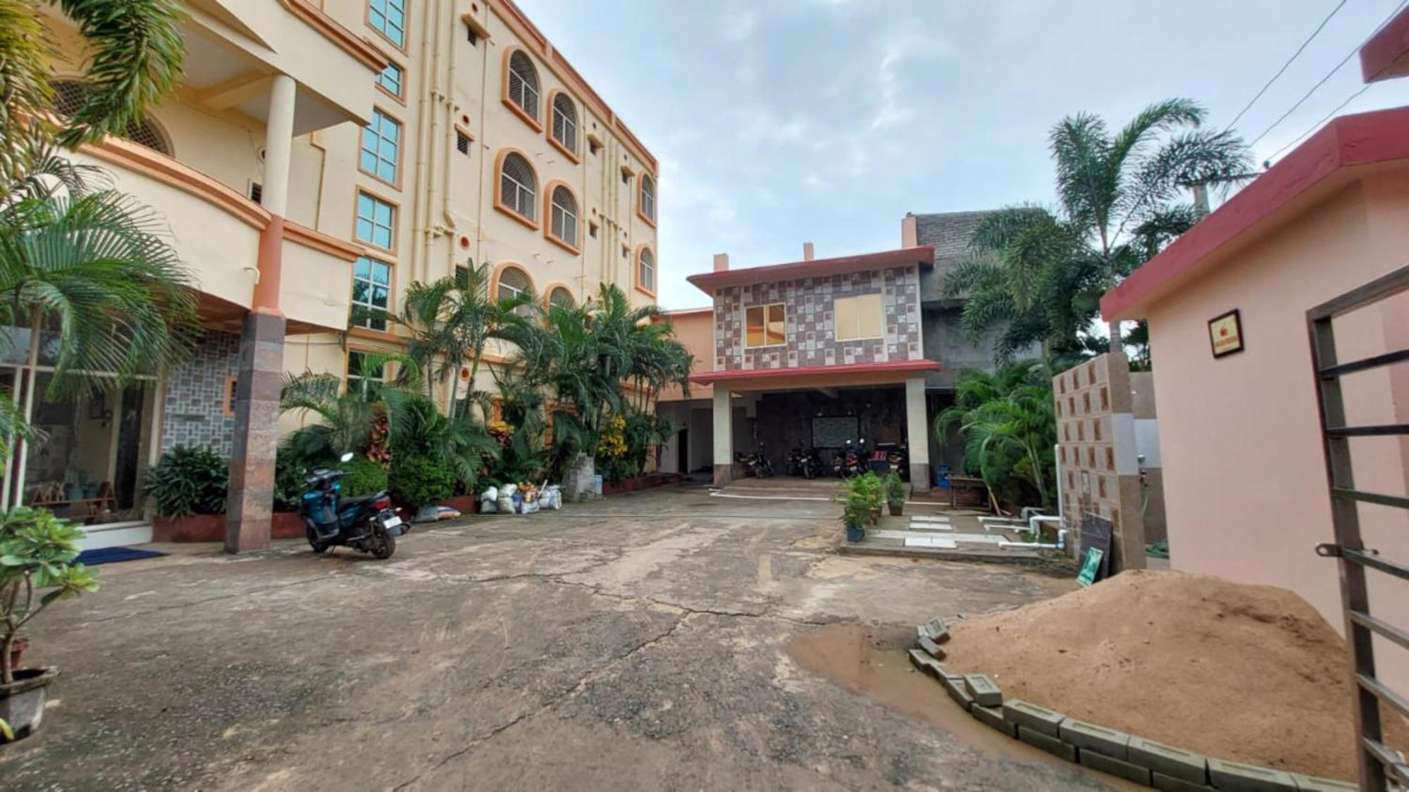 Goroomgo Silicon Residency Puri Near Sea Beach & Temple - Luxurious Room - Lift And Parking Facilities - Best Seller Extérieur photo