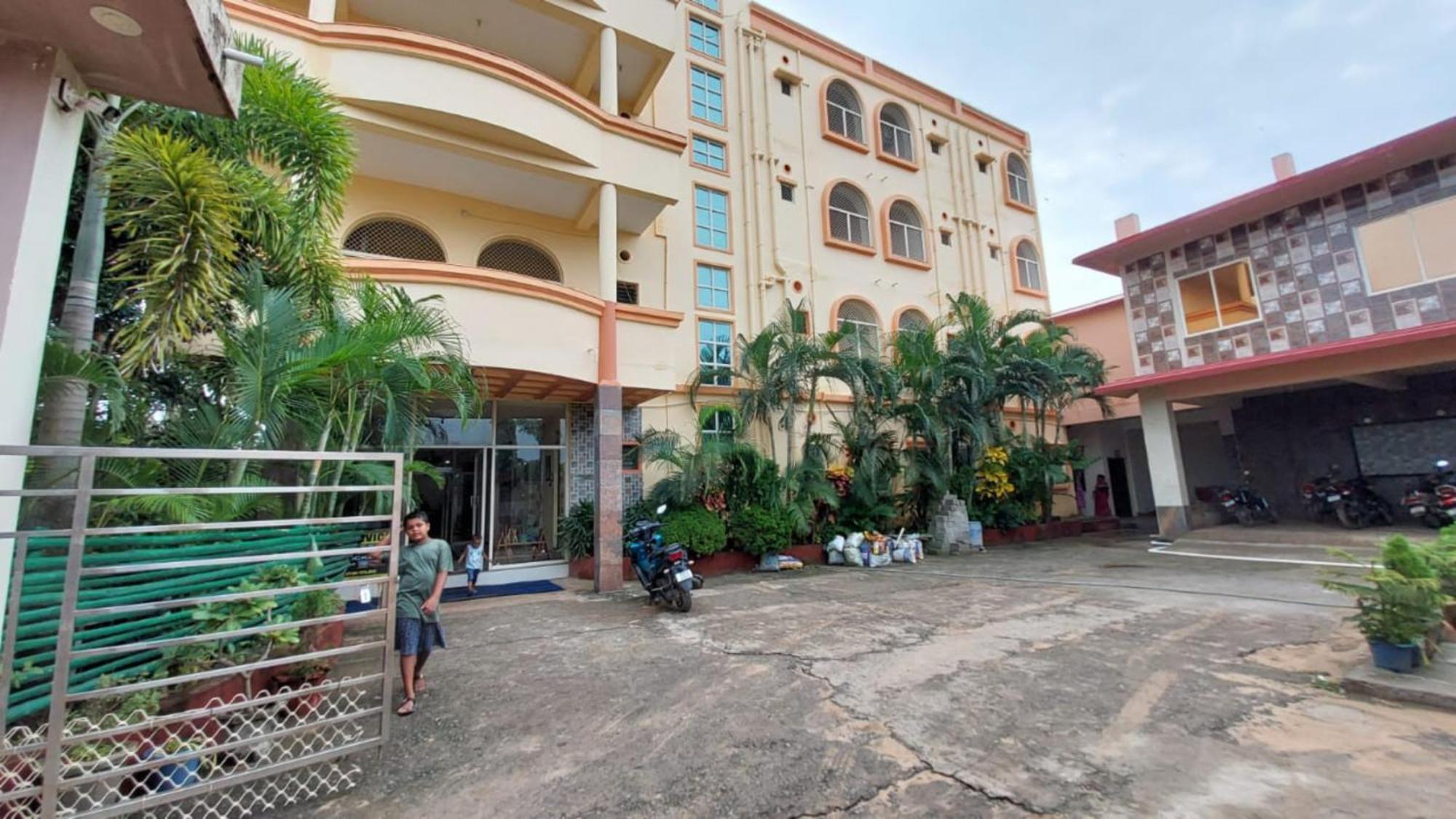 Goroomgo Silicon Residency Puri Near Sea Beach & Temple - Luxurious Room - Lift And Parking Facilities - Best Seller Extérieur photo
